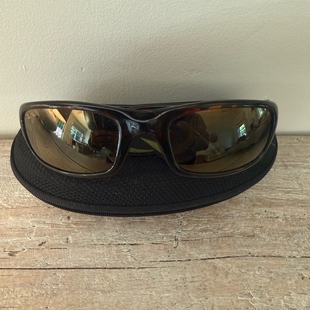 Maui Jim Tortoise Sunglasses with Black Lenses